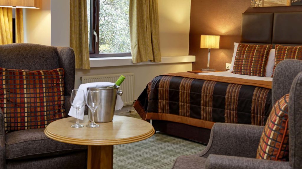 4 star Hotels in Sheffield Mercure Sheffield Kenwood Hall Hotel and Spa double room